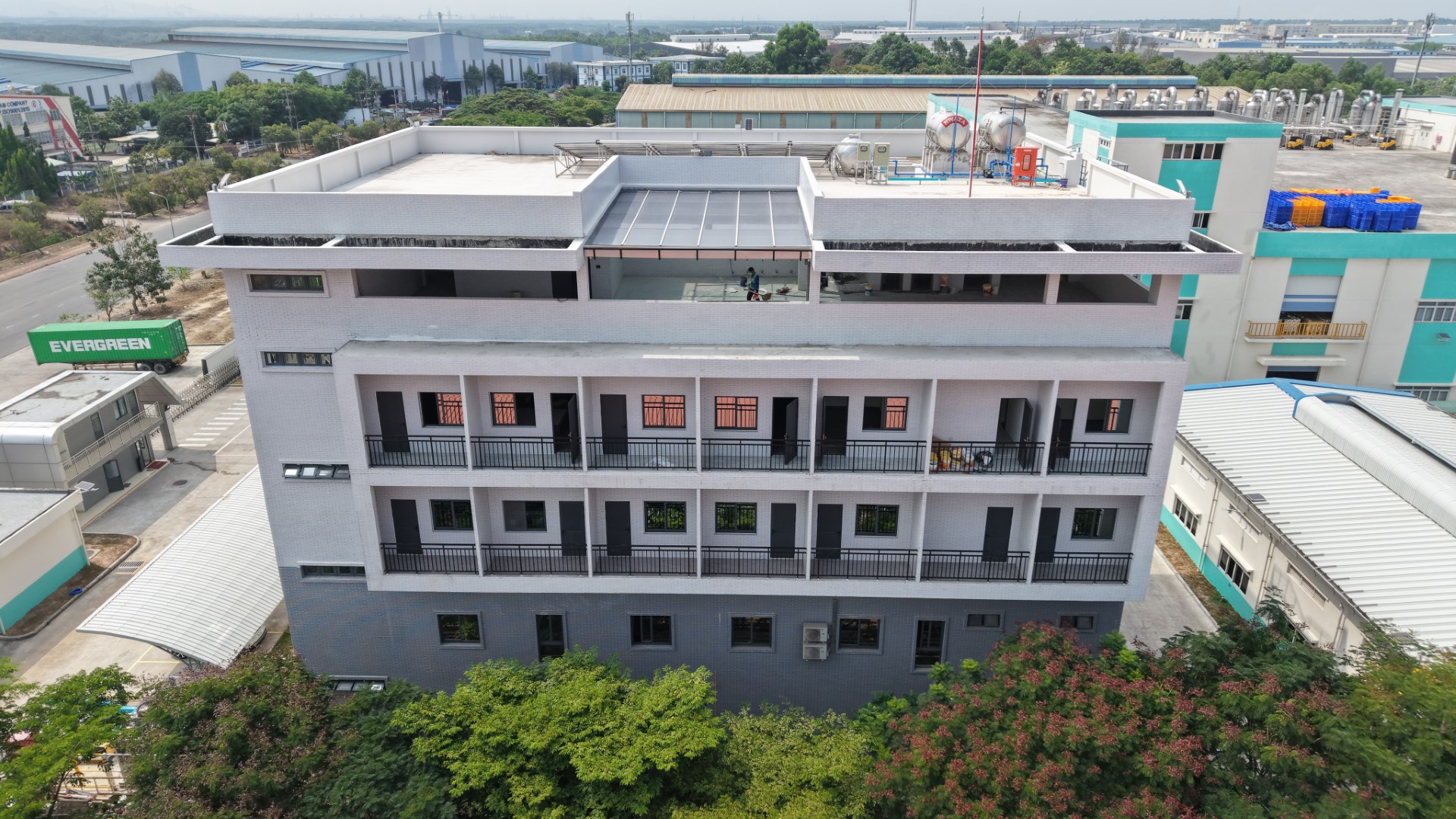 DJI_20260403095623_0248_D_Large