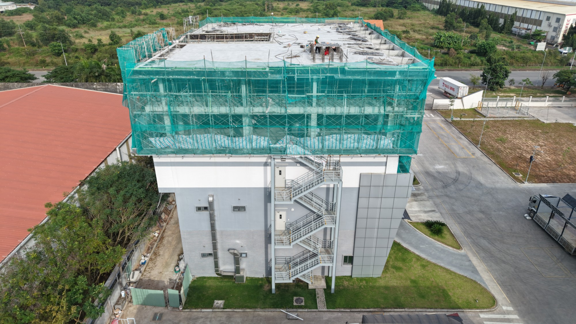 dji_fly_20251125_151320_0015_1764073851406_photo